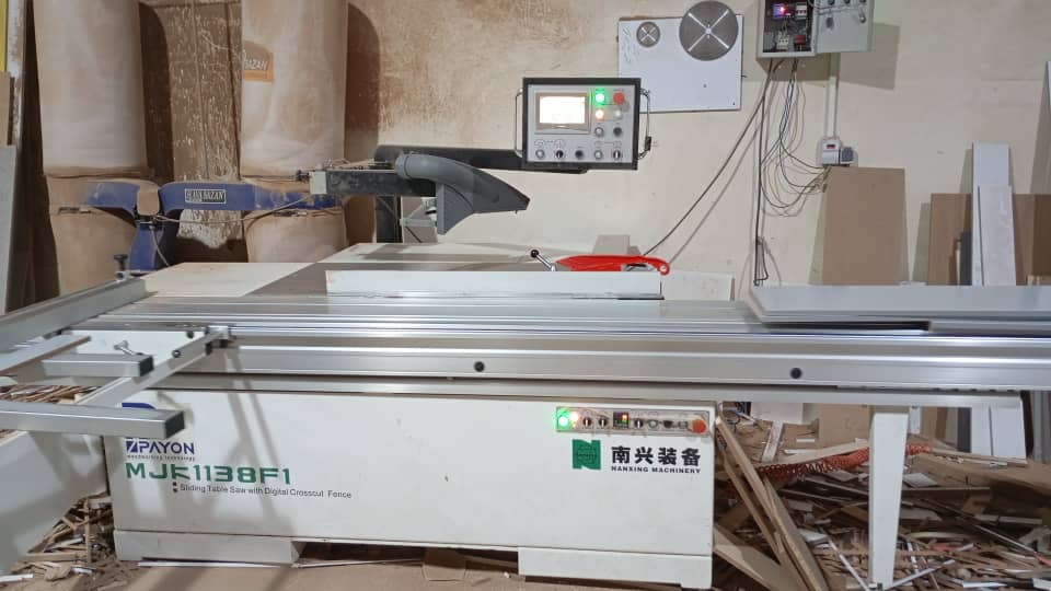 کارگاه برشکاری - تصویر ۱